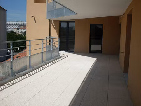 superbe appartement 3 pièces à vendre à patte d'oie toulouse - terrasse de 36 m² et parkin