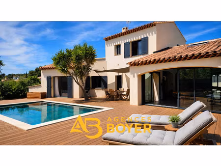 exclusivité bandol villa aux prestations actuelles avec