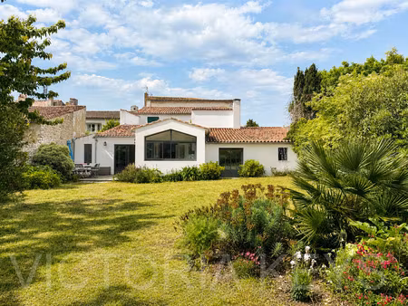 immobilier ile de ré  maison à vendre - centre village - saint martin de ré
