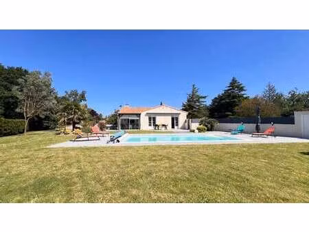 vente maison piscine à grosbreuil (85440) : à vendre piscine / 145m² grosbreuil