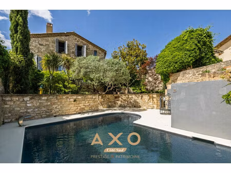 vente ensemble immobilier collias  804m² 22 pièces 1 590 000€ avec piscine