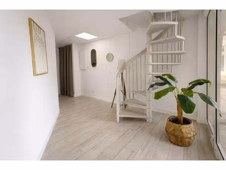 location bureau 2 pièces 15 m² à fréjus (83600)