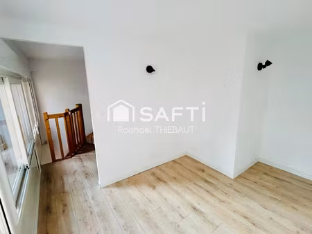 location bureau 2 pièces 21 m² à fréjus (83600)