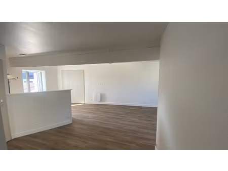 a louer appartement 3 chambres en plein centre des herbiers
