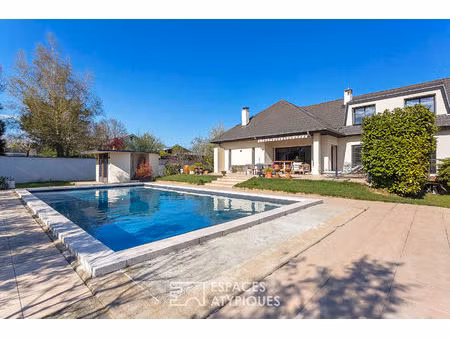 maison familiale rénovée avec piscine