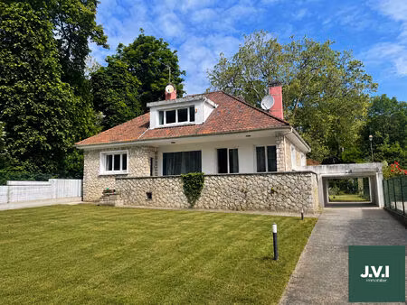 maison montmorency 7 pièce(s) 172 m2