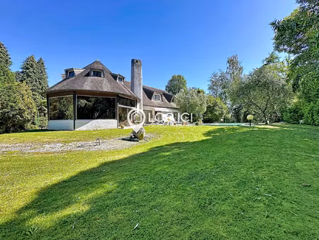 nay - vente maison familiale atypique t9 sur 3 niveaux avec