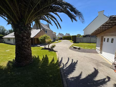a vendre - maison plougourvest 6 pièces 177 m2
