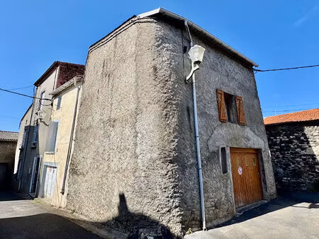 romagnat / maison de bourg à vendre avec garage !