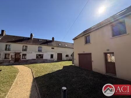 ensemble d'habitation de 310m² saint-crépin-ibouvillers