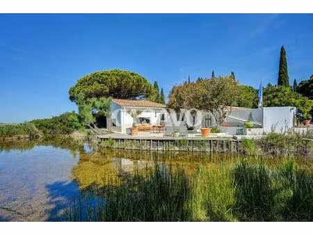 vente maison 8 pièces de 300m² - 13460 saintes-maries-de-la-mer