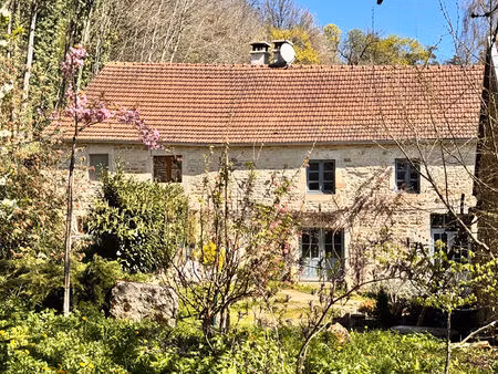 ensemble immobilier - mont saint jean (secteur pouilly en auxois)