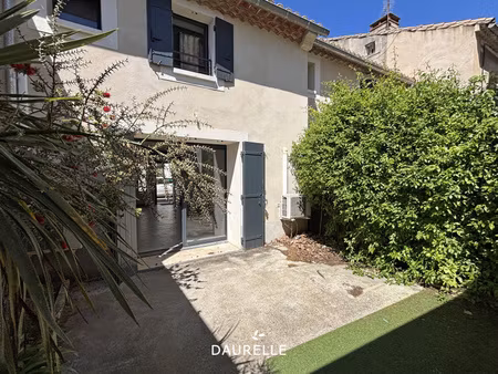 a louer à rononas  maison de village avec 2 chambres  une co