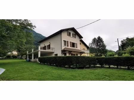 st joseph de rivière  spacieuse maison 5p 180 m2 avec terrain de 815 m2 face à la sure