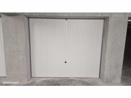 garage 17 7m2 sous-sol + électricité