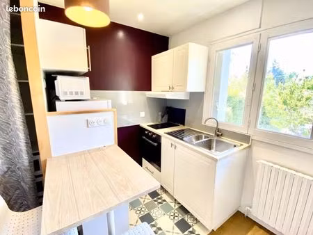 location studio meublé 21 m²