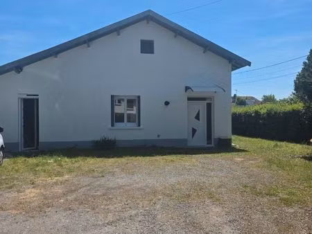 ? maison rénovée de plain-pied 95 m² avec grand jardin – disponible fin juin