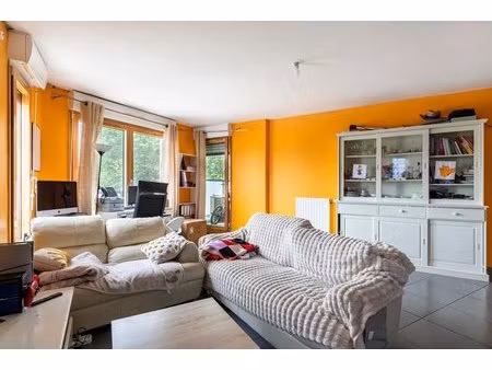 appartement 3 pièces de 64 m² à aubervilliers