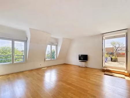 appartement t4 terrasse - 8 minutes de rer de paris