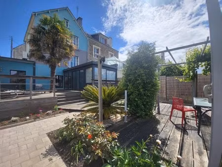 maison de 8 pièces de 185 m² à lanester