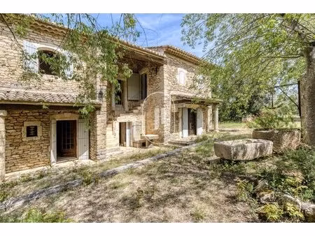 mas provençal à rénover à vendre à ménerbes