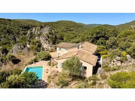 mourèze  villa 6 pièces  piscine  montpellier