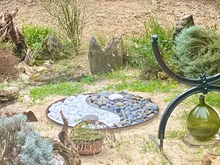 magnifique moulin rénové en totalité (dpe d) avec gîte indépendant sur terrain de 4ha...