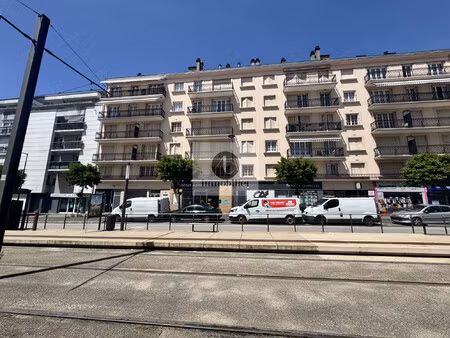 studio avec locataire en place – quartier prisé des maillets