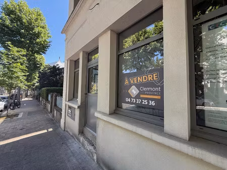vente commerce 204 m² chamalières (63400)