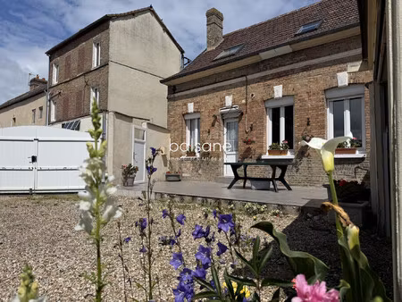 maison de ville mitoyenne avec jardin et garage