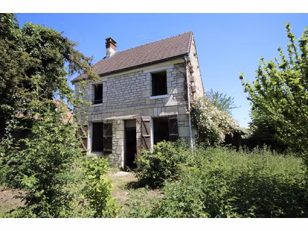 a vendre à thiverny maison en pierre 52m2  2 chambres  terr