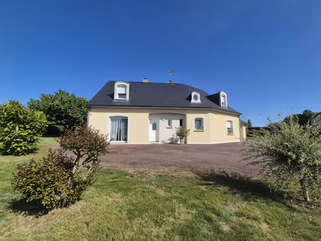 à vendre grande maison 172 m2 auvers-le-hamon