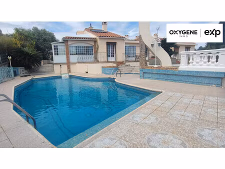 villa d'exception plain-pied et piscine avec vue mer & albère