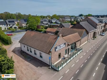 handelshuis met commerciële topligging in bilzen