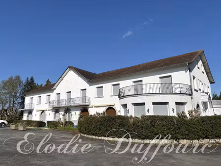 local professionnel à vendre lamarque pontacq 20 pièce(s) 800m2 472 500€