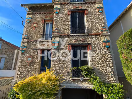 maison 7 pièces 113.21m² habitables - 155.86m² au sol