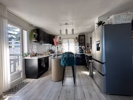 maison 6 pièces 110 m²