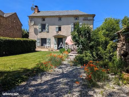 propriété 4 pièces 144 m²