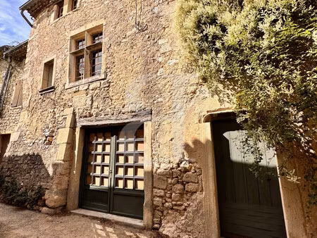 maison de village de charme à restaurer dans la région de grig