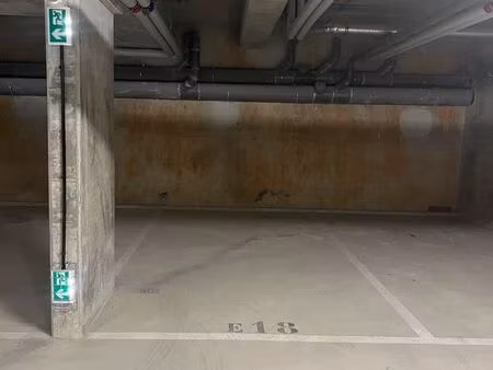 location parking couvert