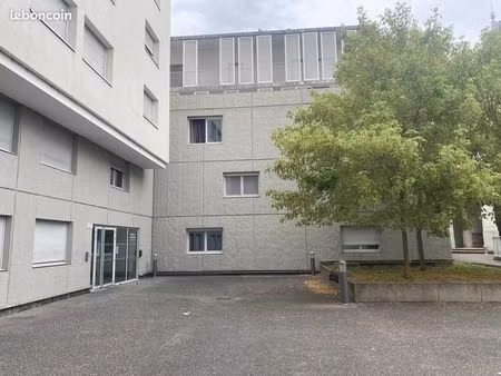 studio 1 pièce 25 m²