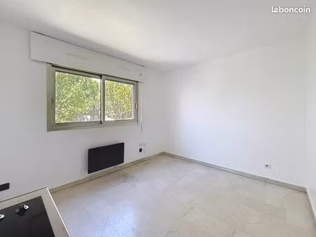 studio 1 pièce 16 m²