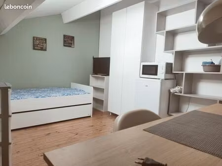 chambre privée et meublée en centre ville de nimes