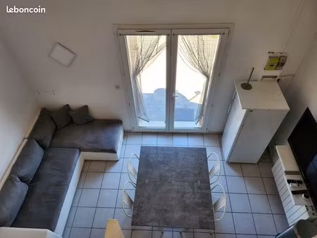 appartement dans résidence avec piscine
