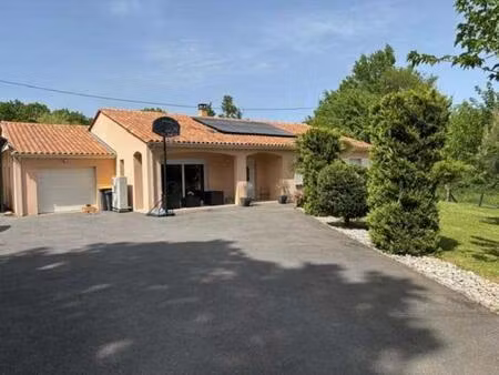maison terrasson lavilledieu 6 pièce(s) 137 m2