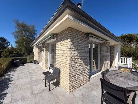 ravissante maison de 4 pièces avec sous-sol total idéalement situé
