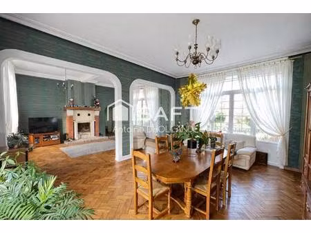 maison familiale au vert avec parc et rivière