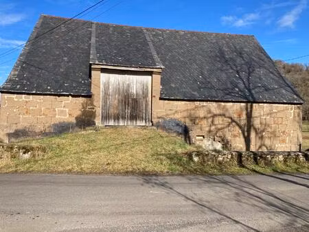 bâtisse en pierre de 288m²