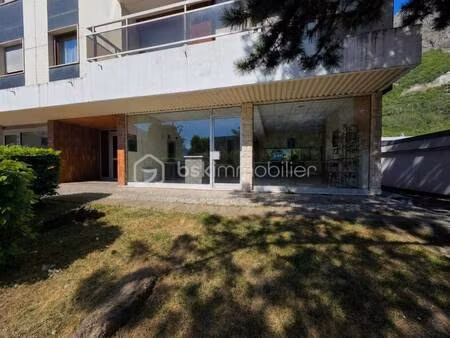 local commercial à vendre