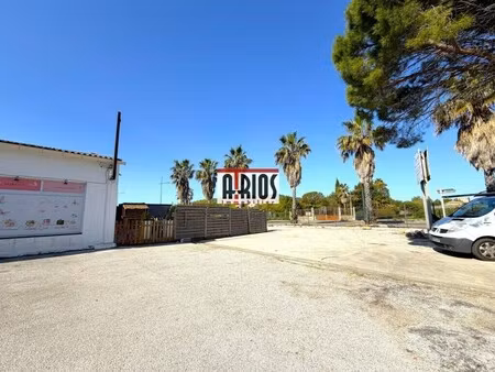 vente commerce hyeres 83400 235m²